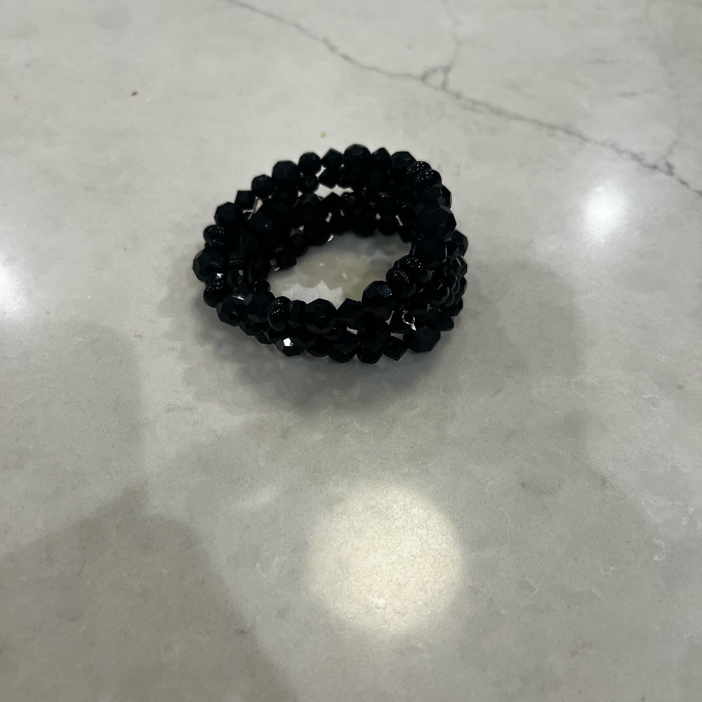 Elegant Black Beaded Bracelet